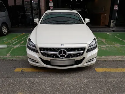 W218 전기형 벤츠 CLS 다이아몬드 그릴 장착!! / 서울 송파