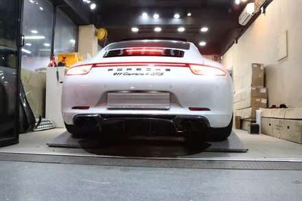 포르쉐 911 카레라 GTS 카본 디퓨저 장착 / 서울 송파