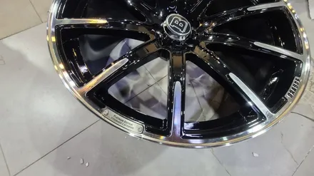 GLE 63 AMG 22인치 휠 브라부스 모노블럭 Z를 장착하였습니다. / 서울 송파