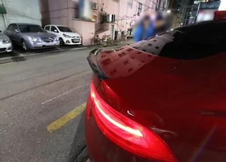 재규어 XE S 카본 프론트 립, 카본 스포일러, SVR버전 마엘스톰 휠 장착 / 서울 송파
