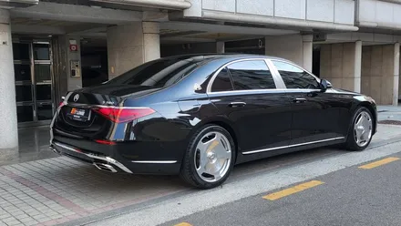 W223 벤츠 S클래스 S350D에서 S580 마이바흐 튜닝 완료! [ 바디킷 / 휠 / 엠블럼 세팅 ] / 서울 송파