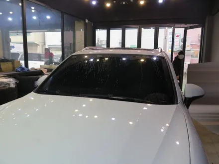 파츠 하나로 이미지를 확 변화시켜줄 아이템이죠! 포르쉐 카이엔 실버 루프 레일 장착! / 서울 송파
