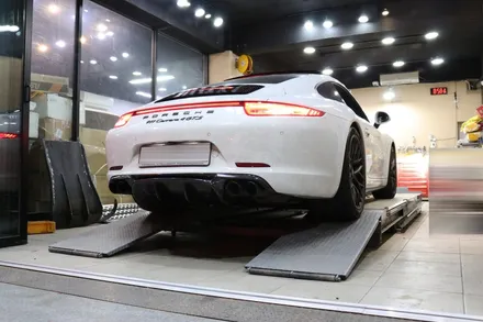 포르쉐 911 카레라 GTS 카본 디퓨저 장착 / 서울 송파