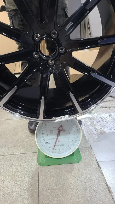 GLE 63 AMG 22인치 휠 브라부스 모노블럭 Z를 장착하였습니다. / 서울 송파