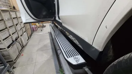 벤츠 GLS 정품 전동사이드스텝 퀄리티의 제품을 장착하였습니다! [ GLS600 마이바흐 개조 / 튜닝 ] / 서울 송파