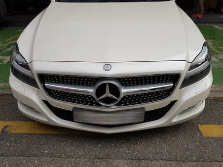 W218 전기형 벤츠 CLS 다이아몬드 그릴 장착!! / 서울 송파