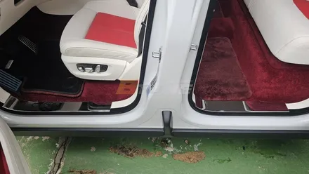 롤스로이스 컬리넌 전체 블랙 PPF / 블랙배지 개조 ( 정품 엠블럼 / 다크 크롬 증착 / 카본 도어실 LED ) [ 서울 / 부산 튜닝샵 ] / 서울 송파