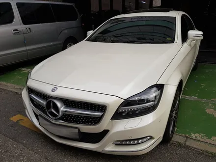 W218 전기형 벤츠 CLS 다이아몬드 그릴 장착!! / 서울 송파