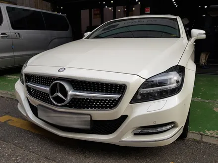 W218 전기형 벤츠 CLS 다이아몬드 그릴 장착!! / 서울 송파