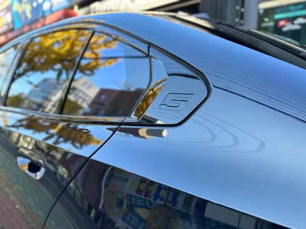 울산 BMW 썬팅 5시리즈 G60 반사 미친색감 유쉴드 바이올렛 / 울산 남구