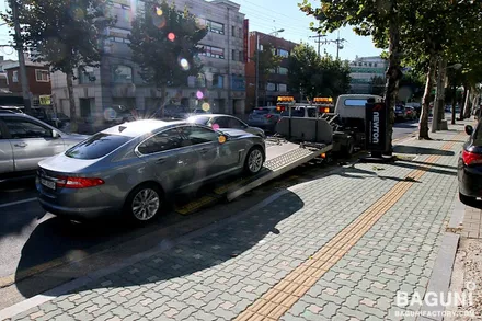 탁송차량에 실려온 재규어 XF 통풍시트 시공