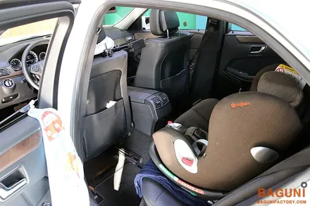 벤츠 W212 E300 차량 뒷자리를 따뜻하게~