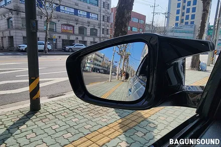 BMW G83 M4 컴패티션 컨버터블 LCI 2024년식 사이드미러 광각미러로 교체