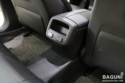 벤츠 C200d 뒷자리 디지털 열선시트로 올 겨울을 따뜻하게!!