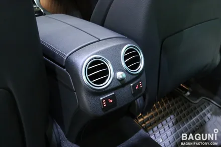벤츠 W205 C200 AMG LINE 뒷자리 디지털 열선시트