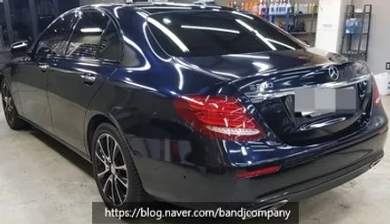 독일고급차 벤츠 E300 미드나이트블루 랩핑_카스킨_강서구랩핑_발산랩핑 / 서울 강서구