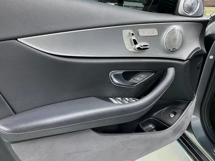 벤츠 E클래스 실내랩핑!_벤츠랩핑_BMW랩핑_아우디랩핑_포르쉐랩핑_강서랩핑_전체랩핑_PPF / 서울 강서구