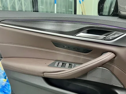 BMW 530e 실내 무광 카본 랩핑 / 서울 강서구