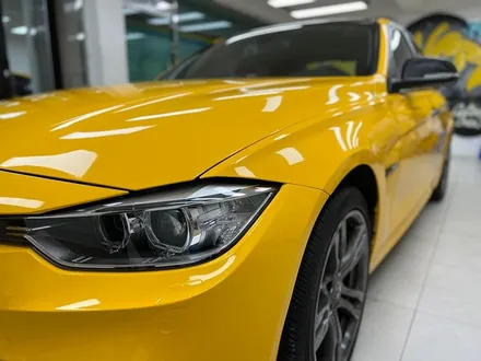 BMW 320d 전체랩핑 시공_다크옐로우랩핑_강서구랩핑_강서구ppf_차량드레스업_M범퍼랩핑 / 서울 강서구