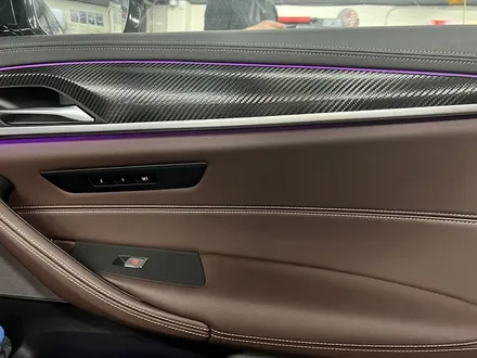 BMW 530e 실내 무광 카본 랩핑 / 서울 강서구