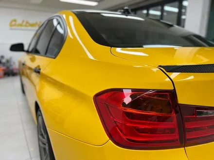 BMW 320d 전체랩핑 시공_다크옐로우랩핑_강서구랩핑_강서구ppf_차량드레스업_M범퍼랩핑 / 서울 강서구