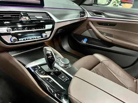 BMW 530e 실내 무광 카본 랩핑 / 서울 강서구
