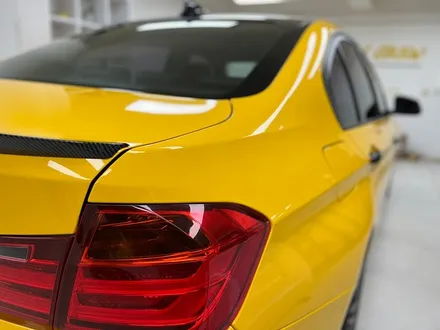 BMW 320d 전체랩핑 시공_다크옐로우랩핑_강서구랩핑_강서구ppf_차량드레스업_M범퍼랩핑 / 서울 강서구