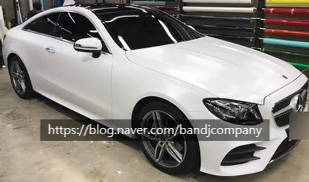 벤츠 220d 쿠페 느낌있고 순수한 사틴화이트 전체랩핑_강서구래핑_발산랩핑 / 서울 강서구