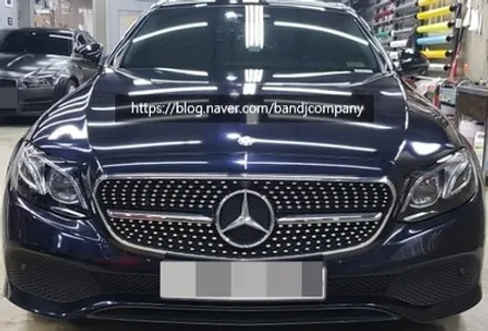 독일고급차 벤츠 E300 미드나이트블루 랩핑_카스킨_강서구랩핑_발산랩핑 / 서울 강서구