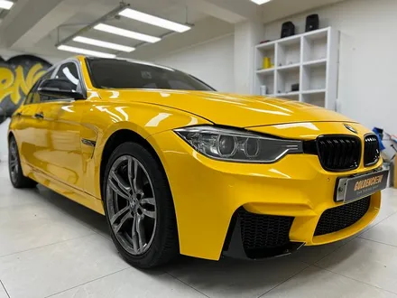 BMW 320d 전체랩핑 시공_다크옐로우랩핑_강서구랩핑_강서구ppf_차량드레스업_M범퍼랩핑 / 서울 강서구
