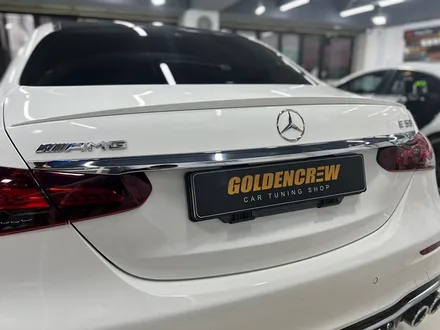 벤츠 E53 AMG 사틴블랙 전체랩핑_윈도우크롬딜리트_센터페시아카본랩핑_차량드레스업_사틴블랙랩핑_강서구랩핑_강서구PPF / 서울 강서구
