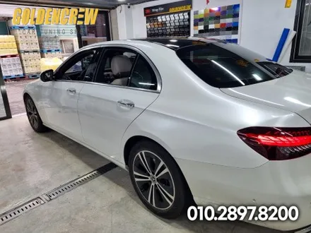 벤츠 E클래스(E250) 부분랩핑 보험사고수리 유광화이트펄 / 서울 강서구