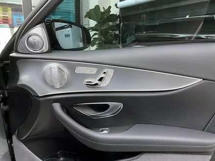 벤츠 E클래스 실내랩핑!_벤츠랩핑_BMW랩핑_아우디랩핑_포르쉐랩핑_강서랩핑_전체랩핑_PPF / 서울 강서구
