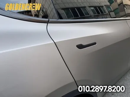 자동차랩핑 전문점에서 시공한 테슬라 모델Y 전체랩핑 / 서울 강서구