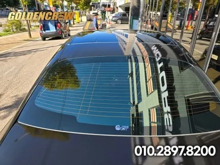 벤츠 w214 e200 출고전 유광블랙 전체랩핑 시공 / 서울 강서구 공항동