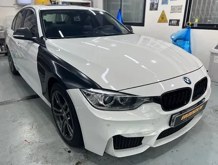 BMW 320d 전체랩핑 시공_다크옐로우랩핑_강서구랩핑_강서구ppf_차량드레스업_M범퍼랩핑 / 서울 강서구