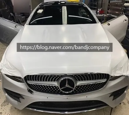 벤츠 220d 쿠페 느낌있고 순수한 사틴화이트 전체랩핑_강서구래핑_발산랩핑 / 서울 강서구