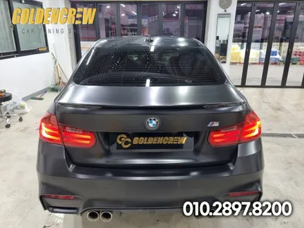BMW 3시리즈 보험 사고수리 사틴블랙으로 시공한 부분랩핑 / 서울 강서구
