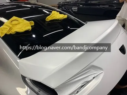 벤츠 220d 쿠페 느낌있고 순수한 사틴화이트 전체랩핑_강서구래핑_발산랩핑 / 서울 강서구