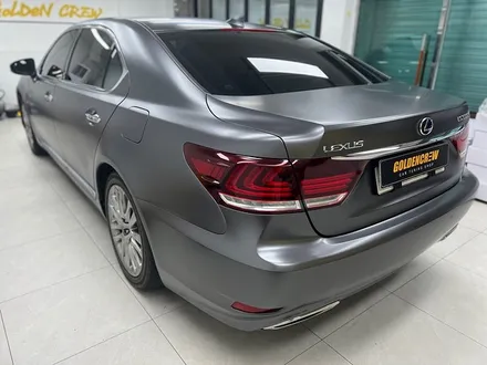 렉서스 LS600hL 사틴다크그레이 전체랩핑, 렉서스 차량랩핑, 차량드레스업 전문 시공점, / 서울 강서구