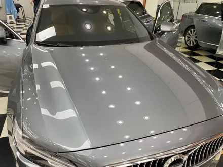 볼보 S90 후퍼옵틱 프나세 전면썬팅 시공사진