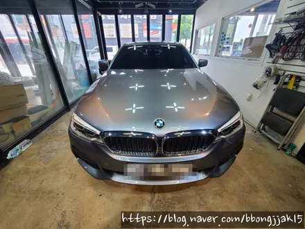 포항 경주 BMW 5시리즈 G30 크롬몰딩 및 그릴 부분랩핑으로 스포티함을 더하다 / 포항, 경주