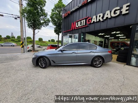 포항 경주 BMW 5시리즈 G30 크롬몰딩 및 그릴 부분랩핑으로 스포티함을 더하다 / 포항, 경주