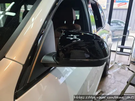 포항 경주 BMW X5 그릴교체 및 윈도우몰딩 블랙유광 부분랩핑 머플러팁교체 사이드미러 랩핑으로 외관의 스포티함을 올리다 / 포항, 경주