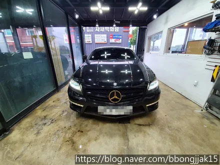 벤츠 CLS63AMG 차량에 크롬죽이기 부분랩핑 및 전조등 테일램프 라이트 필름으로 강력함을 플러스 하다  / 포항 경주 자동차튜닝 / 포항, 경주