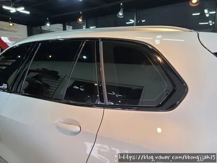 포항 경주 BMW X5 그릴교체 및 윈도우몰딩 블랙유광 부분랩핑 머플러팁교체 사이드미러 랩핑으로 외관의 스포티함을 올리다 / 포항, 경주
