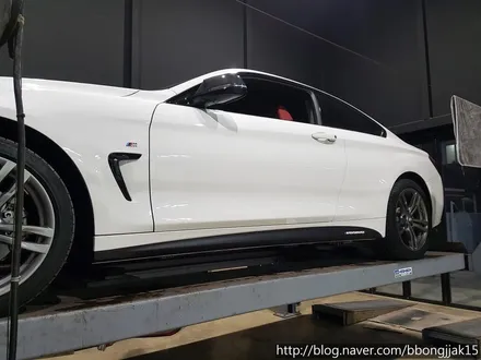 BMW 4시리즈 루프스킨 작업 및 사이드 데칼 스티커 시공사례후기 포항 경주 울산 울진 영덕 신차검수 썬팅 부분랩핑 전체랩핑 / 포항, 경주
