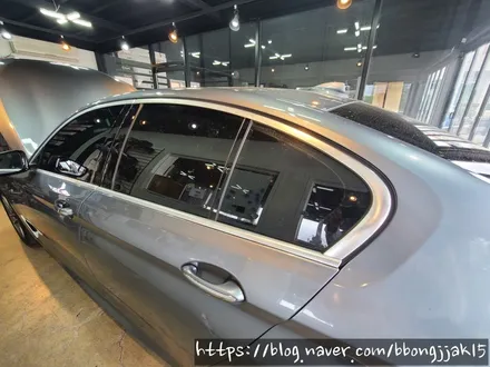 포항 경주 BMW 5시리즈 G30 크롬몰딩 및 그릴 부분랩핑으로 스포티함을 더하다 / 포항, 경주