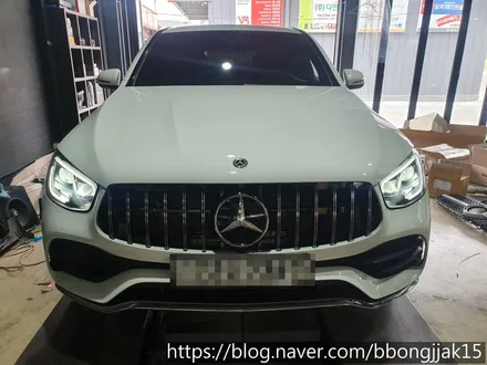 포항 경주 벤츠 2020년 GLC 송풍구 엠비언트 라이트 및 부메스터 AMG그릴 이식으로 내외 관을 업그레이드 하다 / 포항, 경주