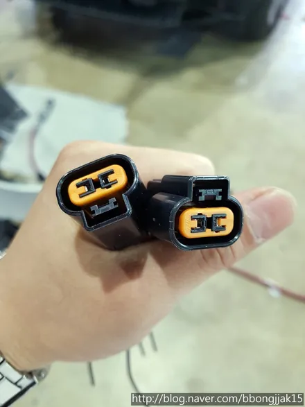 스포티지R K5 4구LED 안개등 이식 시공사례 후기 포항경주울산울진영덕 신차검수 썬팅 2WAY 데이라이트 에쿠스기어봉 순정옵션 / 포항, 경주